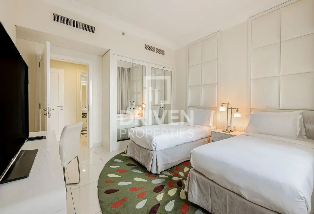 Fully Furnished | Burj Khalifa View | Vacant