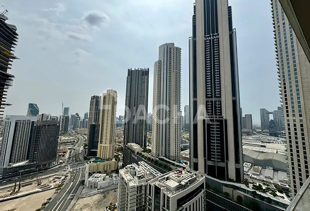 Luxuxy 2BR | Prime Location | Rented