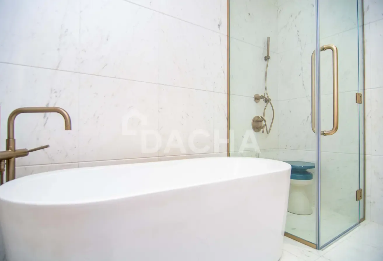 Luxuxy 2BR | Prime Location | Rented