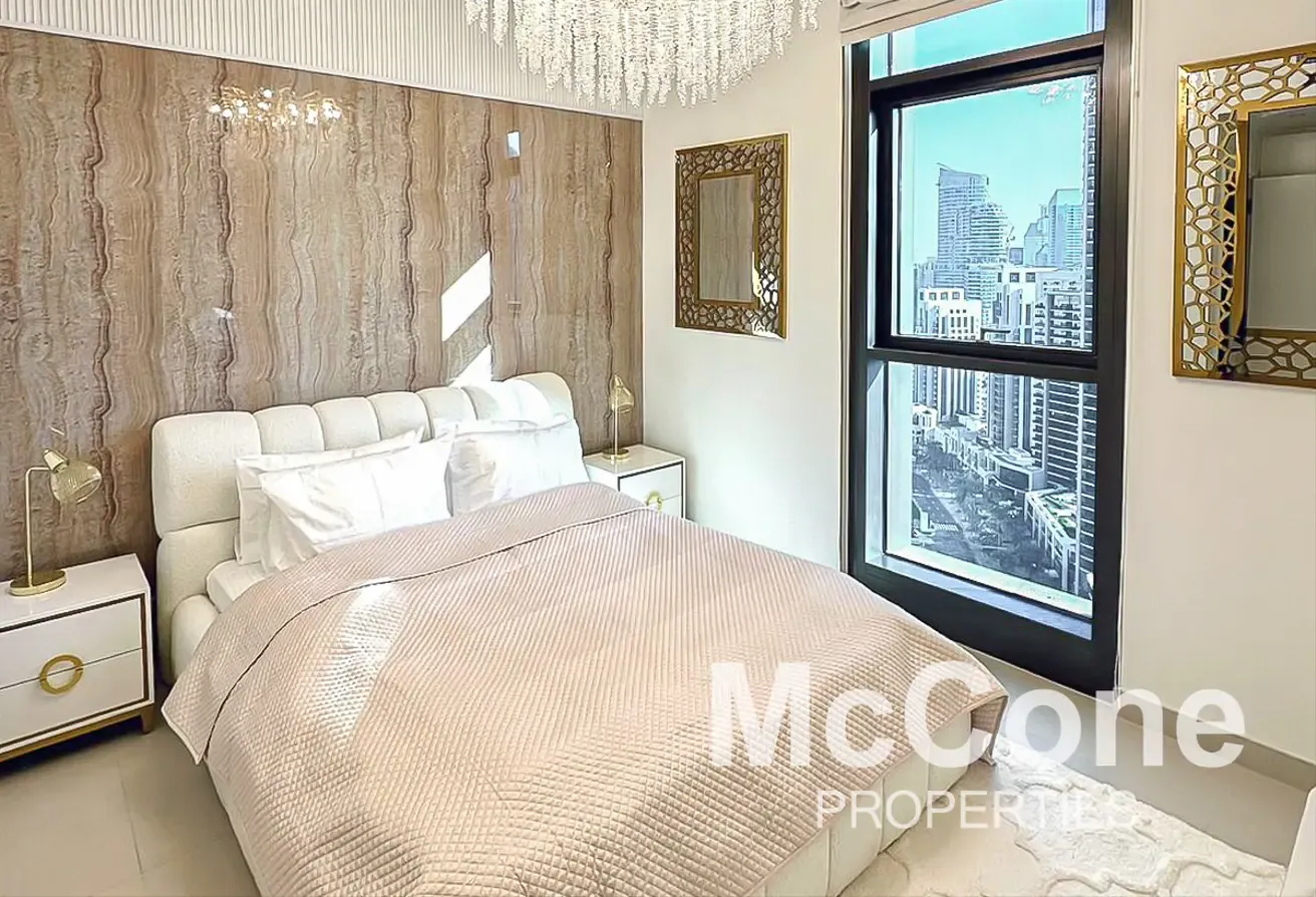 Corner | Upgraded | Boulevard & Fountain View
