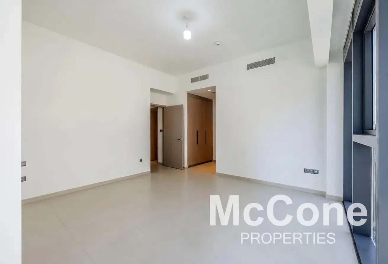 Fountain View | Brand New | Negotiable
