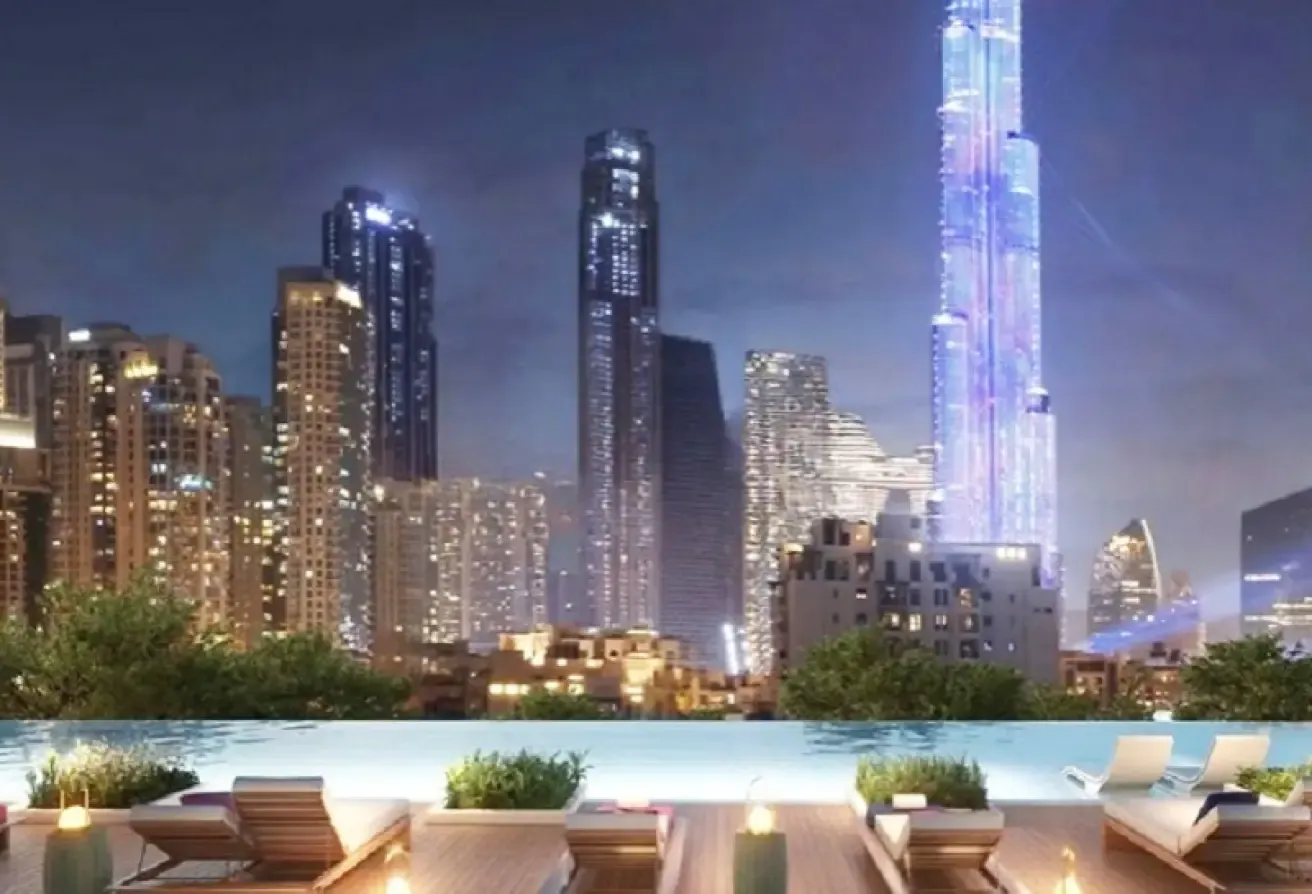 Stunning Skyline View | Spacious Elegant Living