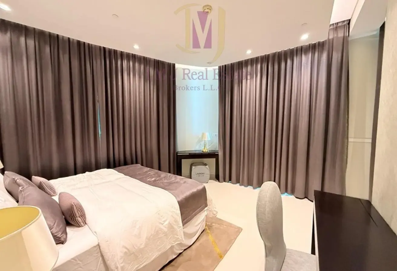Fully Furnished | Huge Layout | Burj Khalifa View