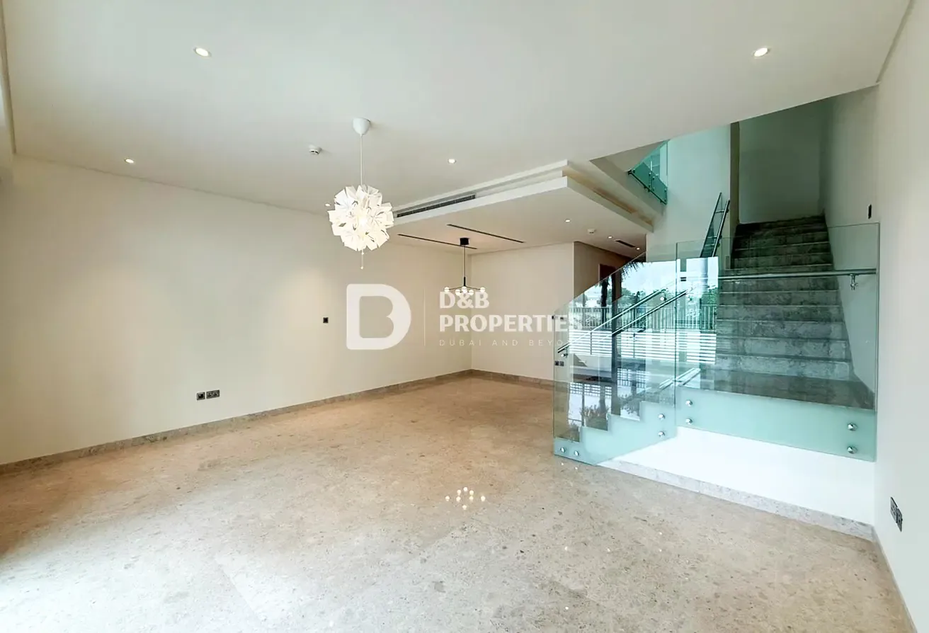 Best Price | Exclusive | Private Lift and Garden