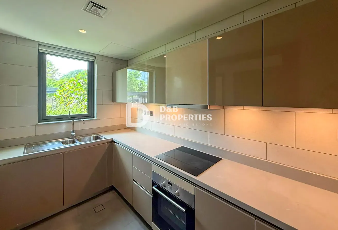 Best Price | Exclusive | Private Lift and Garden