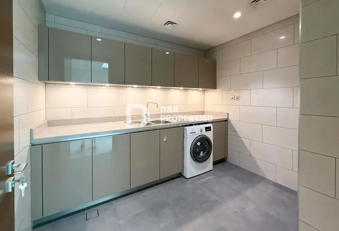 Best Price | Exclusive | Private Lift and Garden
