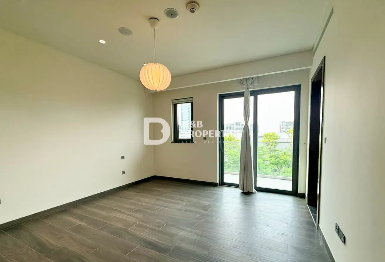 Best Price | Exclusive | Private Lift and Garden