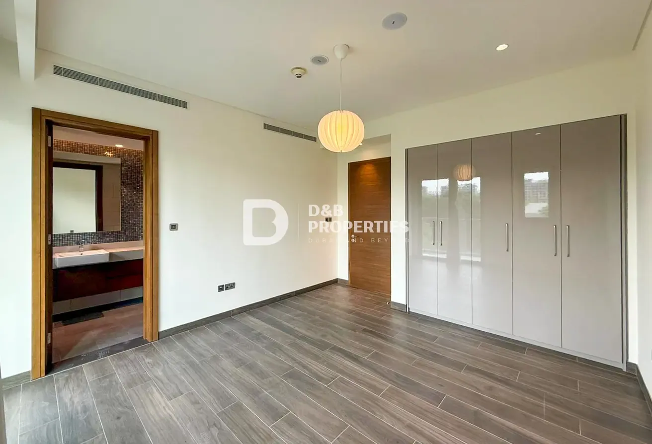 Best Price | Exclusive | Private Lift and Garden
