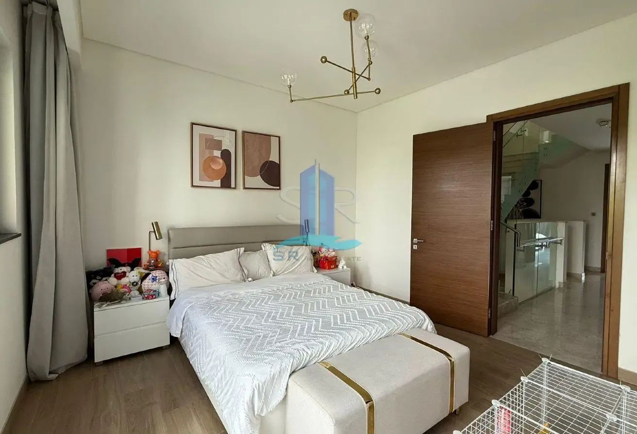 Luxury | Spacious | Furnished | Prime Area