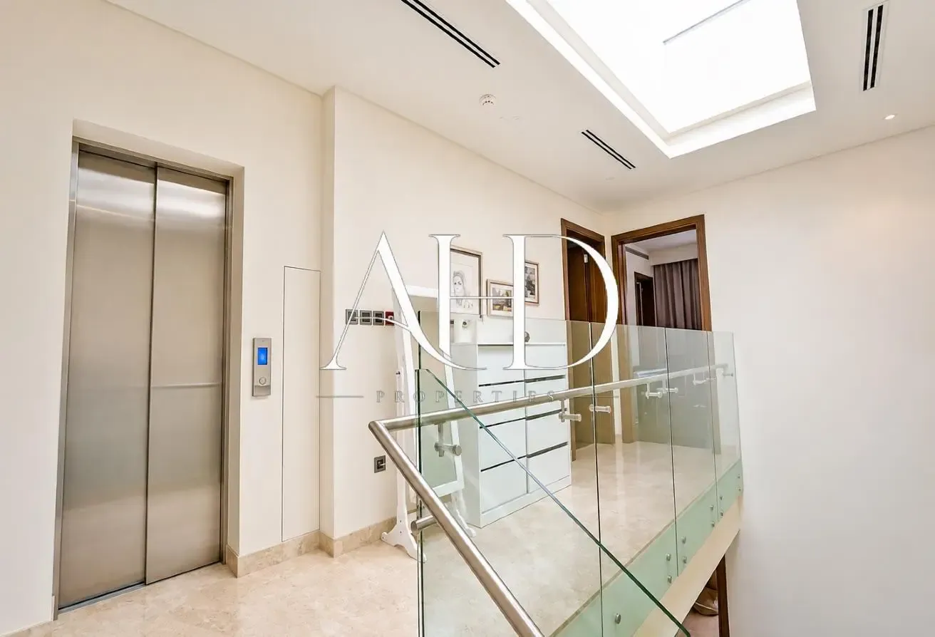 Upgraded l Fully Furnished l VOT