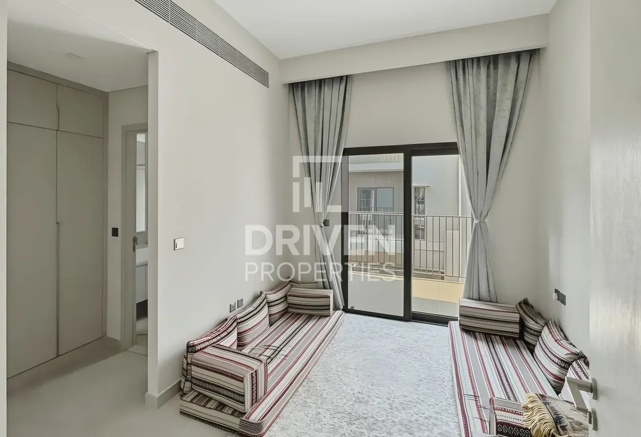 Fully Furnished | Tenanted | Back to Back