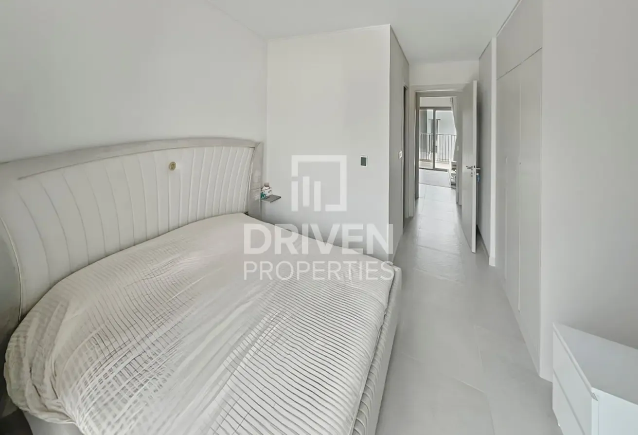 Fully Furnished | Tenanted | Back to Back