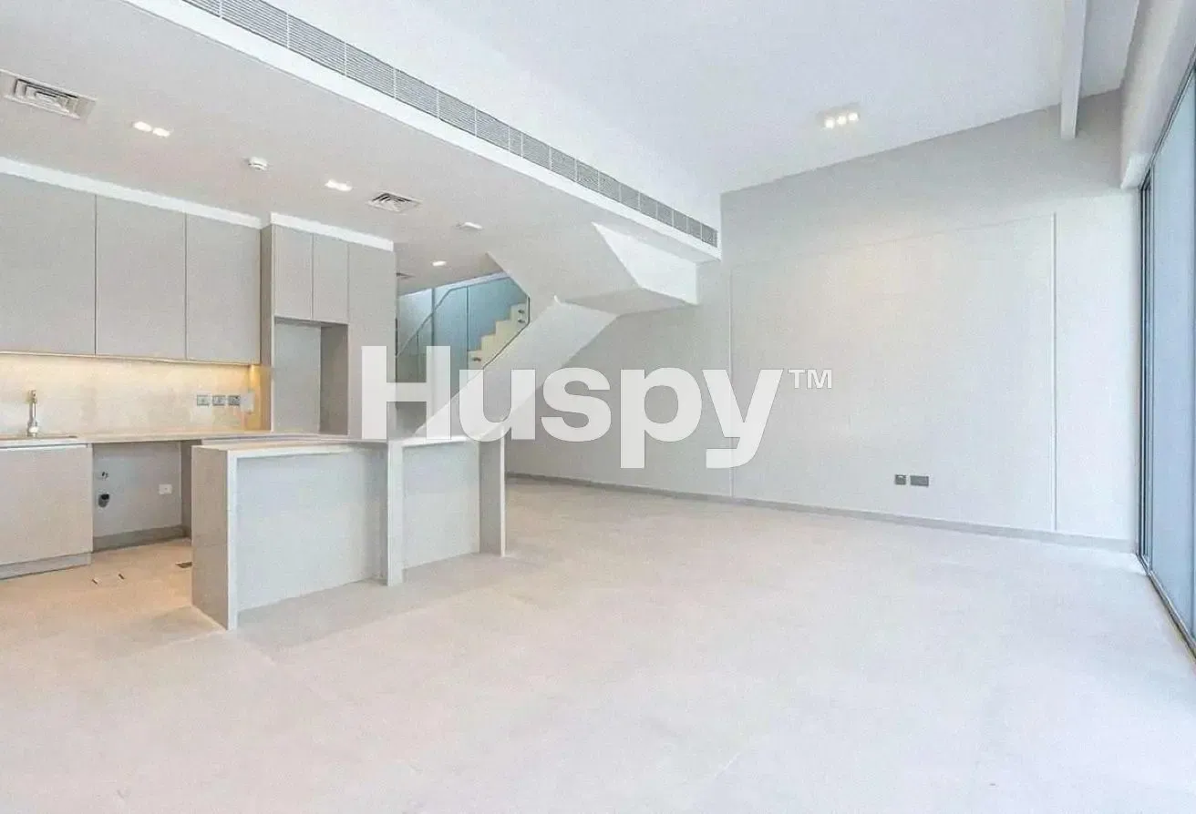 Large Layout | Furnished | Vacant