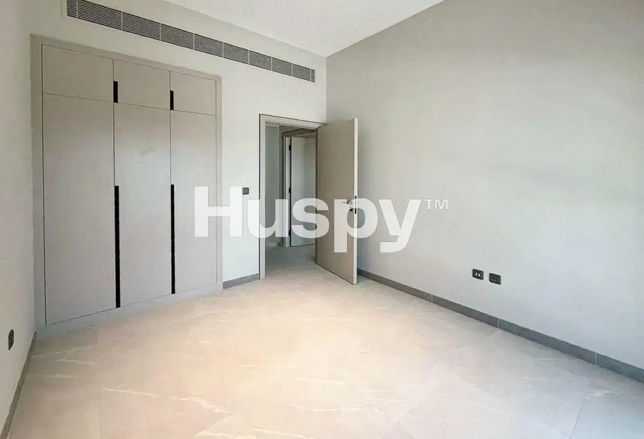 Large Layout | Furnished | Vacant
