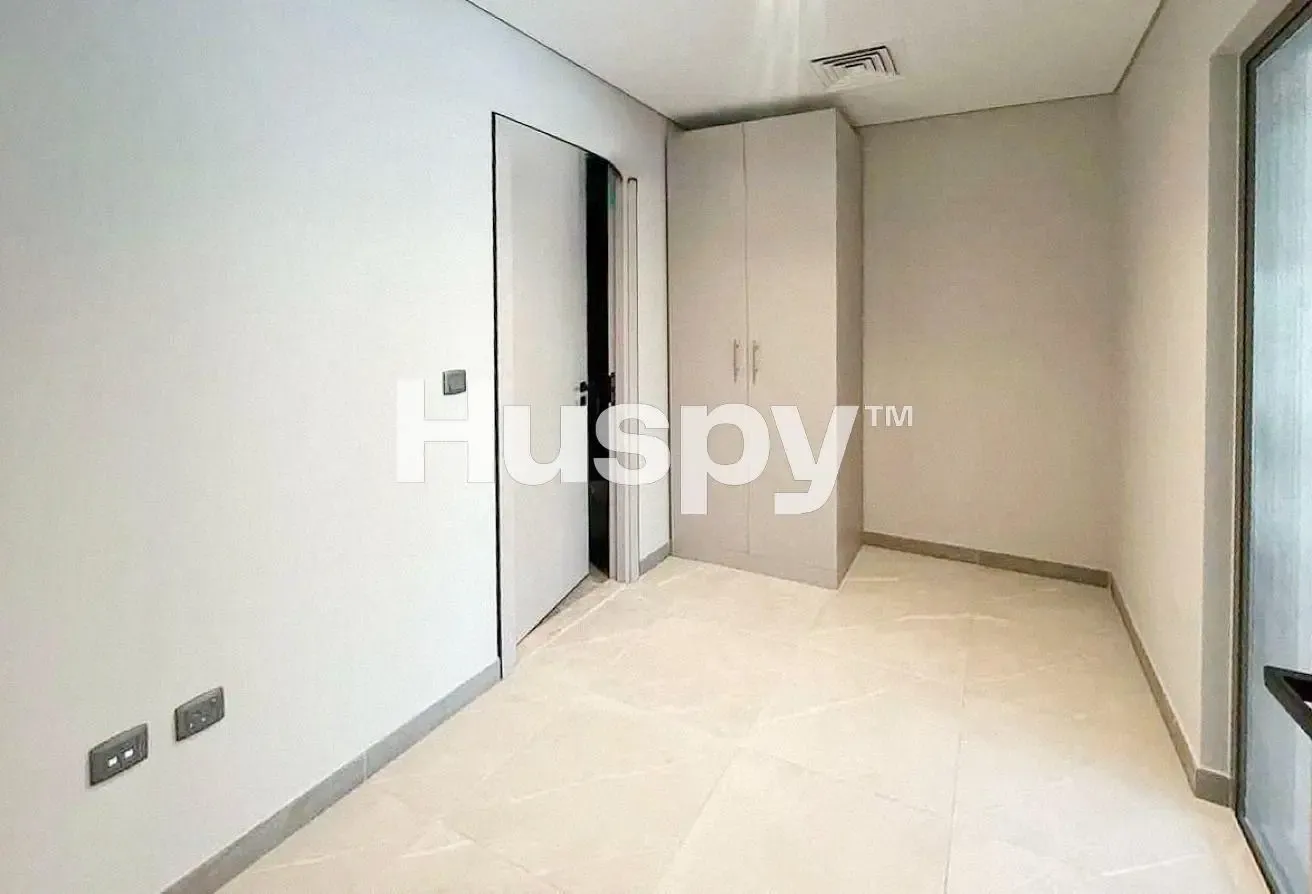 Large Layout | Furnished | Vacant