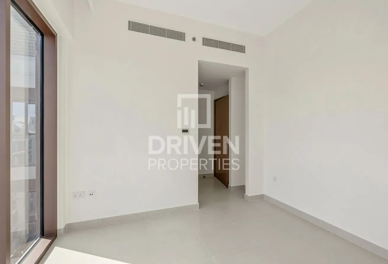 Genuine Resale | Best Price | Prime Location