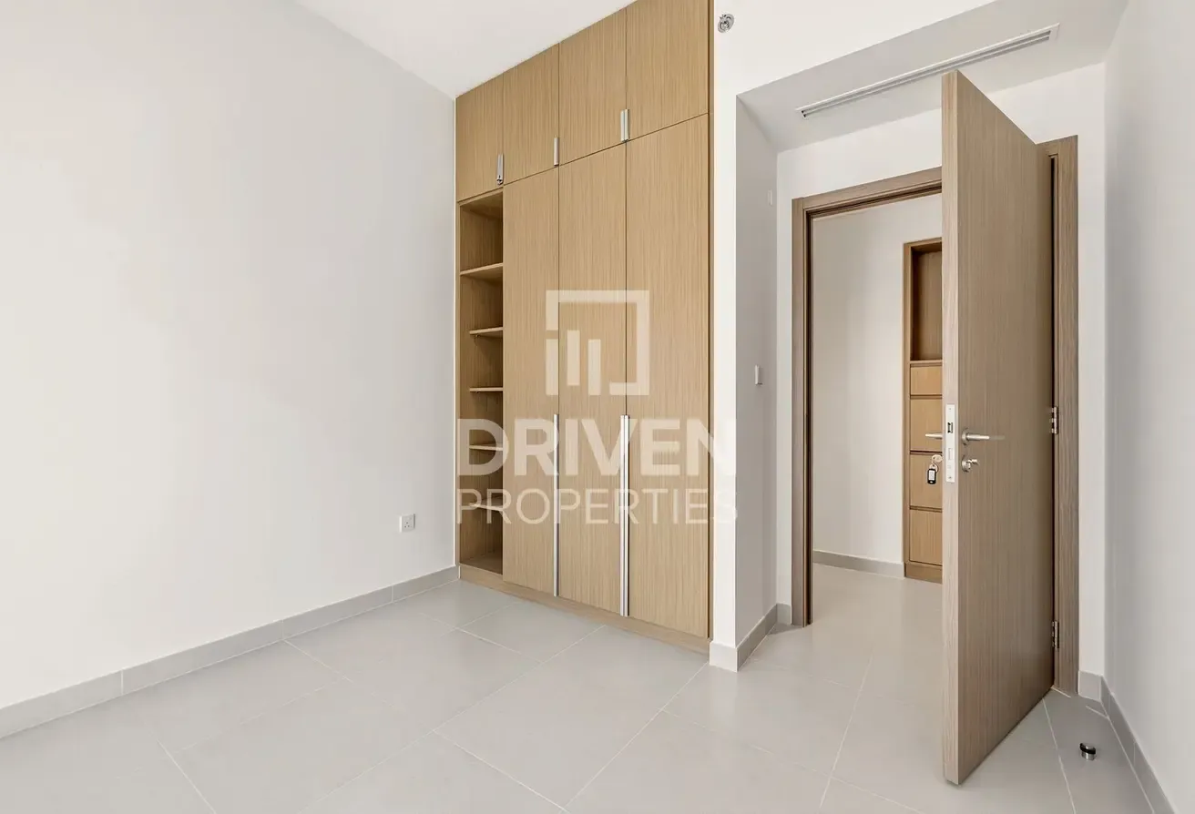 Genuine Resale | Best Price | Prime Location