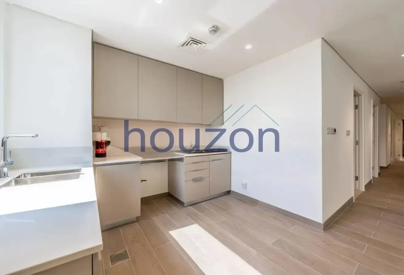 Spacious 3BR | Beach Access | High Floor