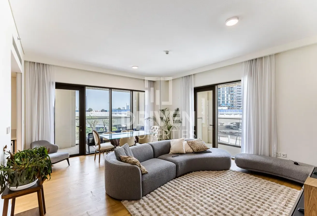 Ready to move in | Furnished Apt | Spacious