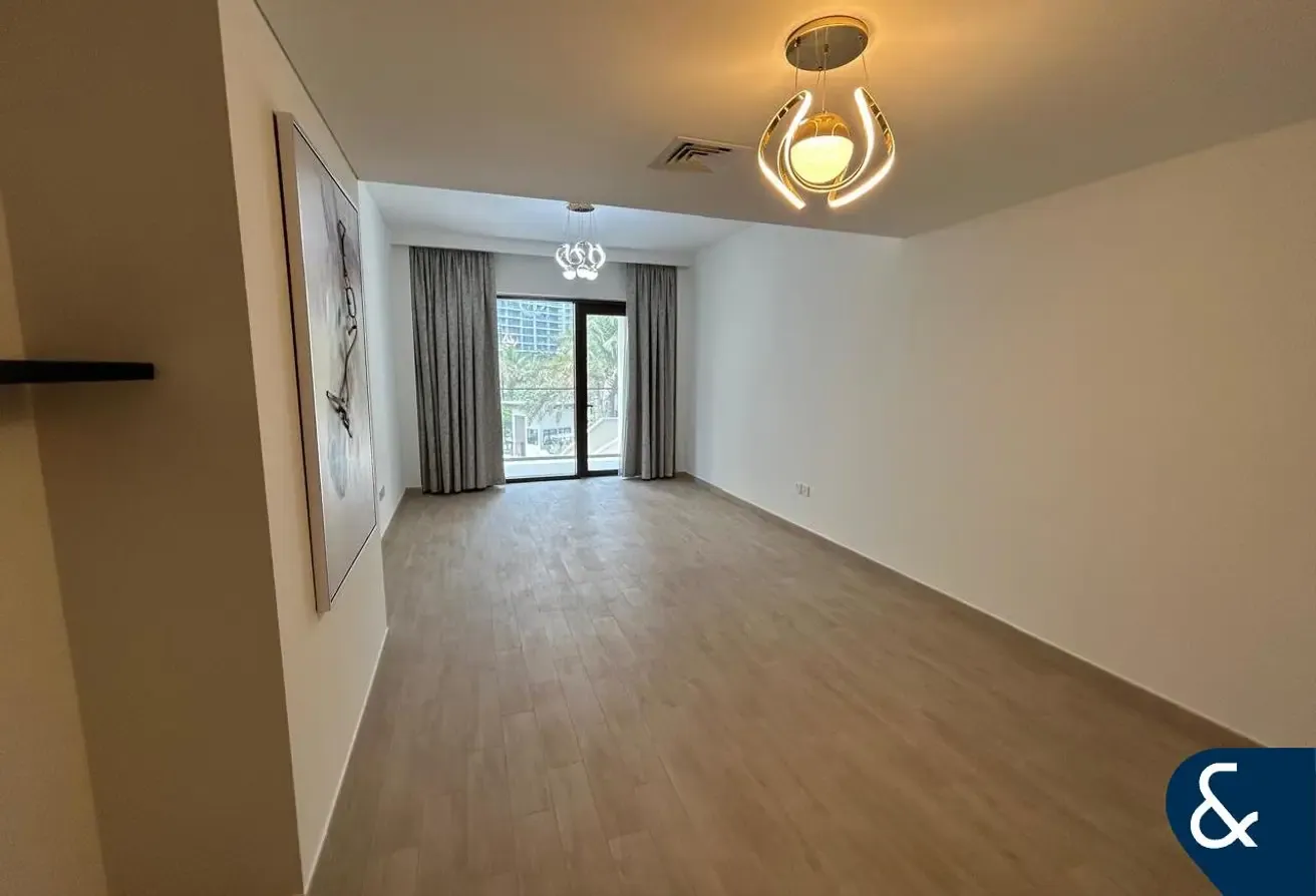 Rare 3 Bedrooms | Vacant Now | Beach Views