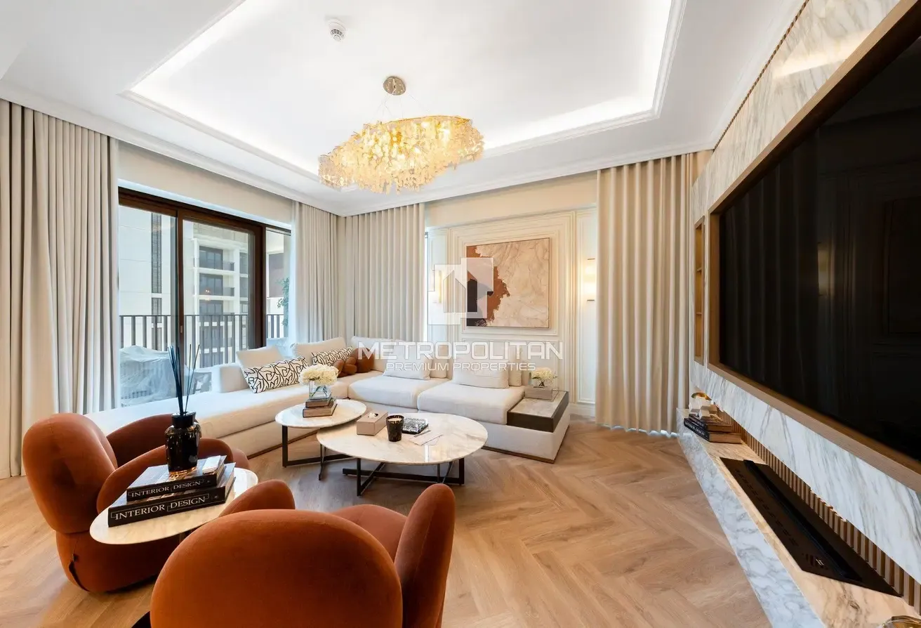 Fully Upgraded and Furnished | Vacant Now