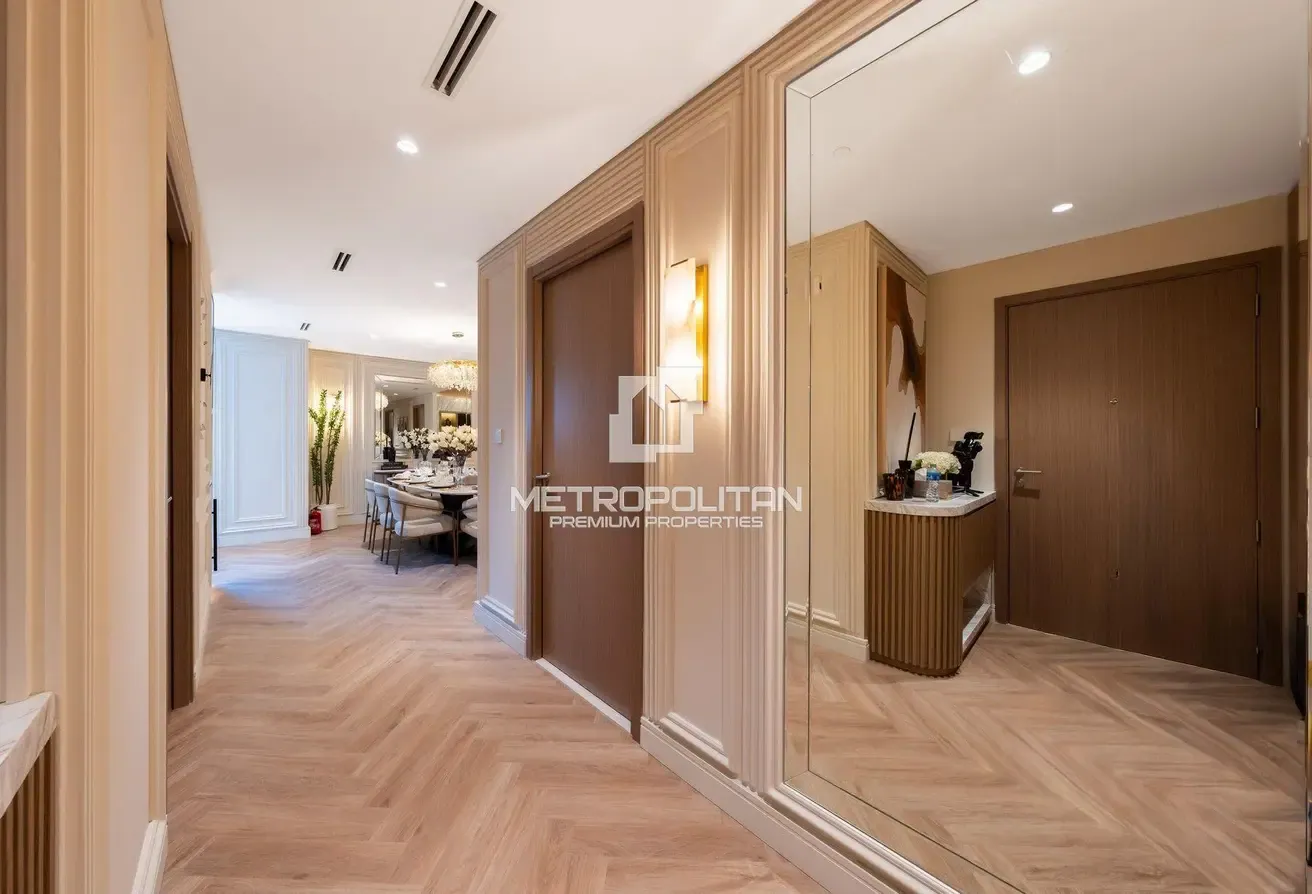 Fully Upgraded and Furnished | Vacant Now