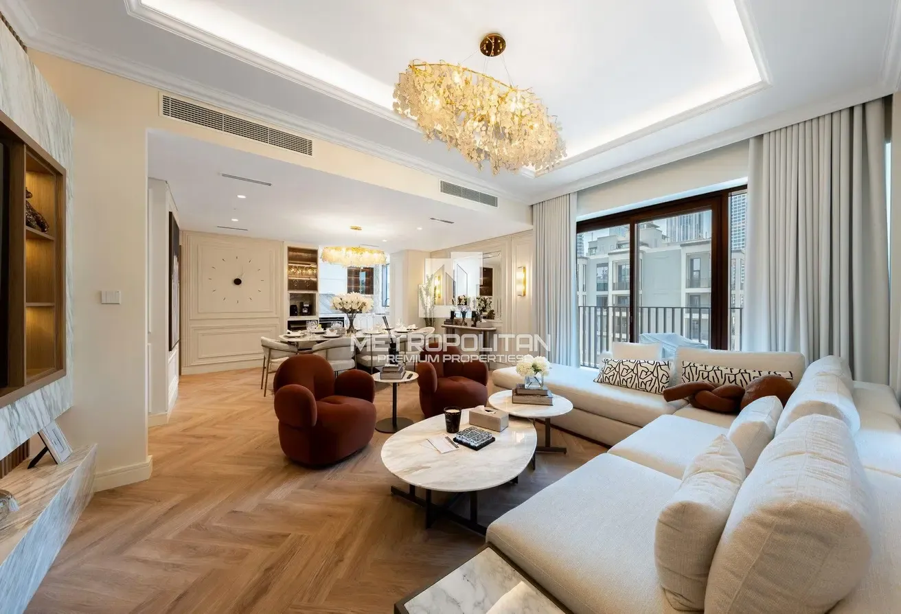 Fully Upgraded and Furnished | Vacant Now