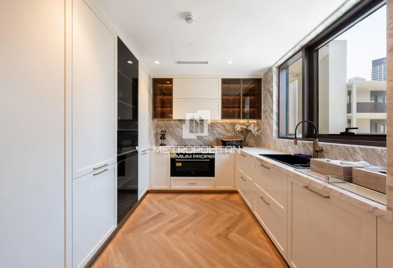 Fully Upgraded and Furnished | Vacant Now