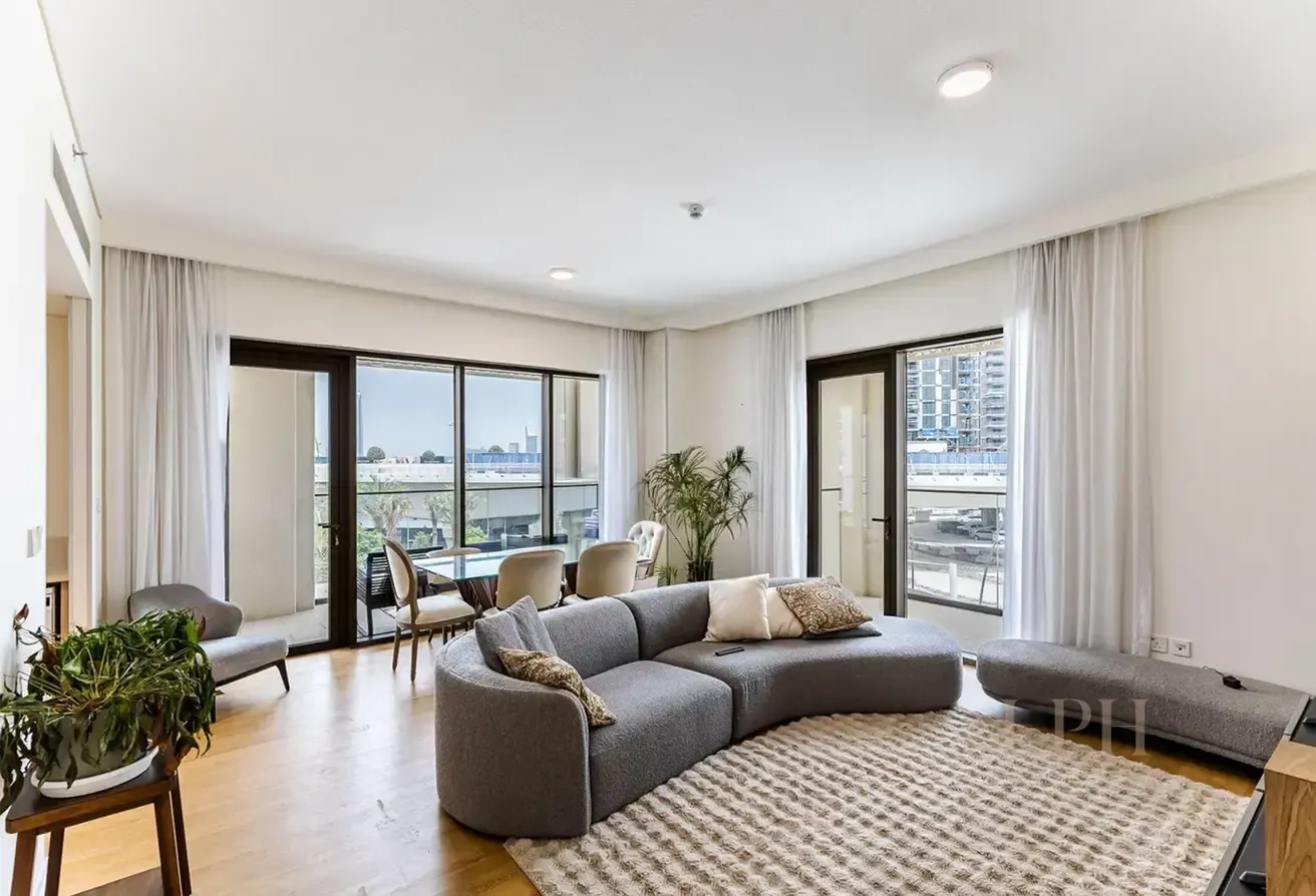 Vacant | Spacious Layout | Fully Furnished