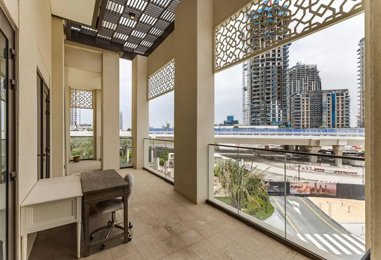 Vacant | Spacious Layout | Fully Furnished