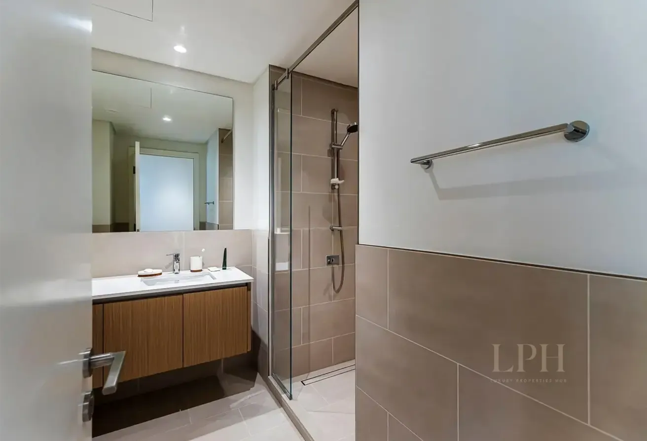 Vacant | Spacious Layout | Fully Furnished