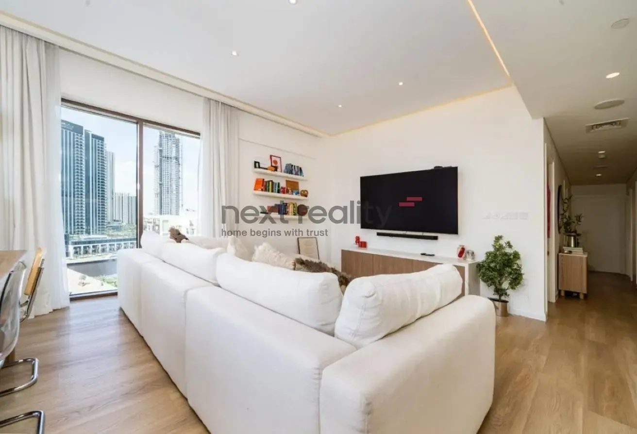 Elegant 3BR Apartment | Creek Beach Living
