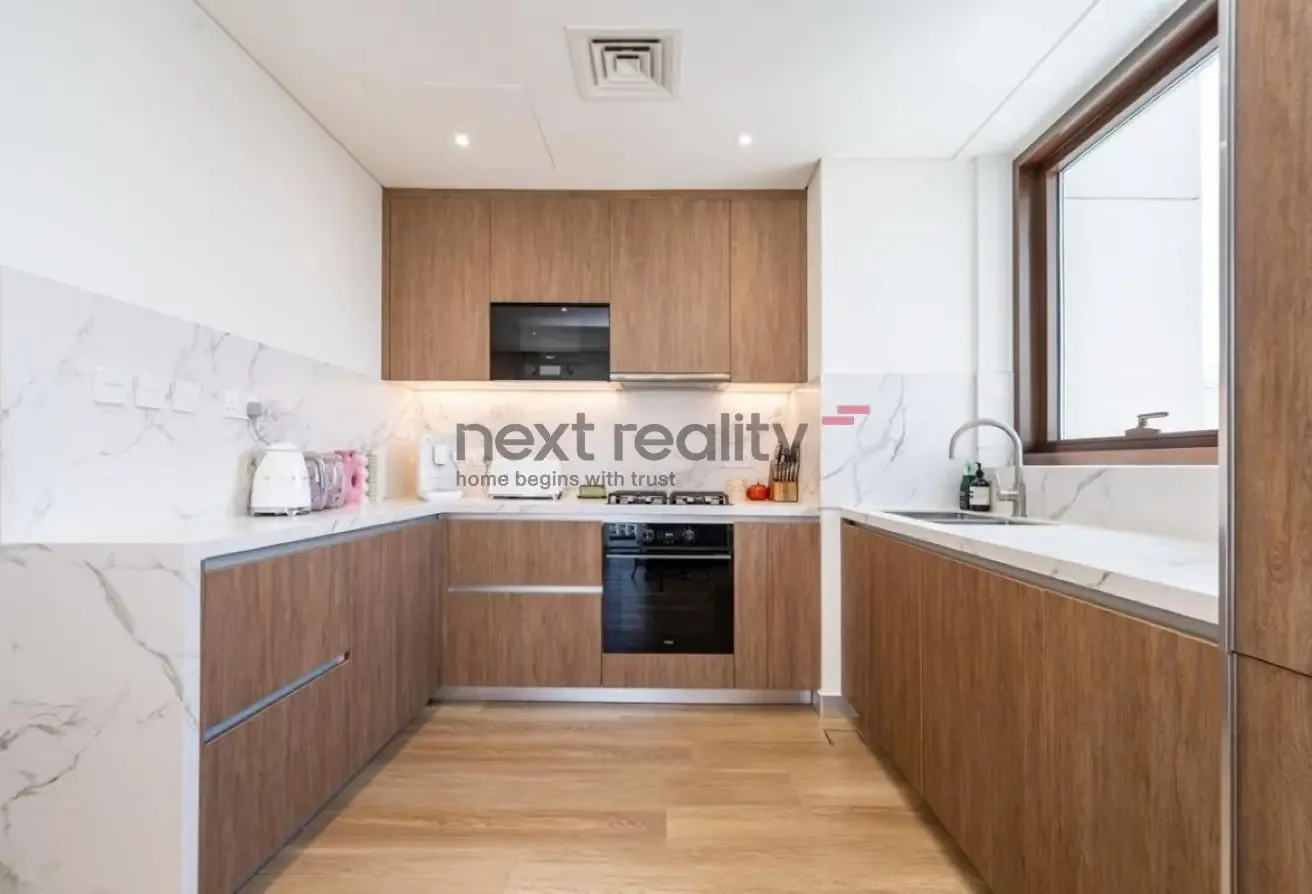 Elegant 3BR Apartment | Creek Beach Living