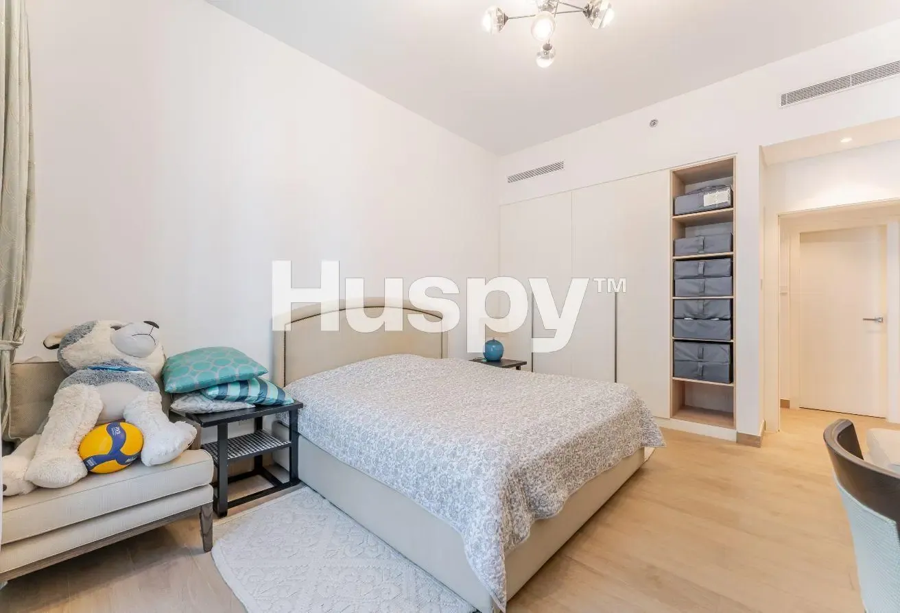 Vacant | Fully Furnished | Beachfront