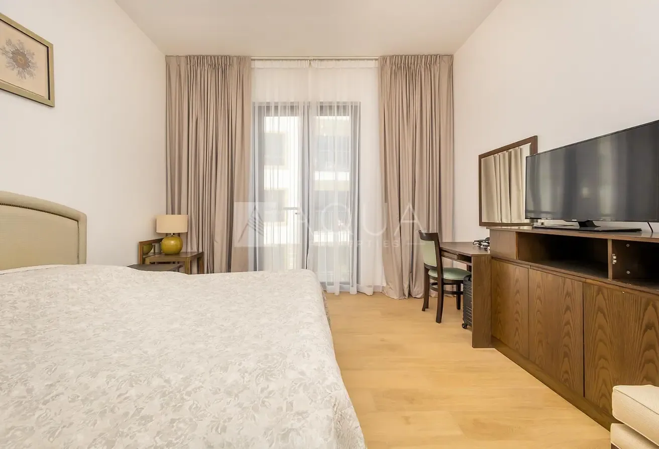 Fully Furnished I Best Lay Out I Community View