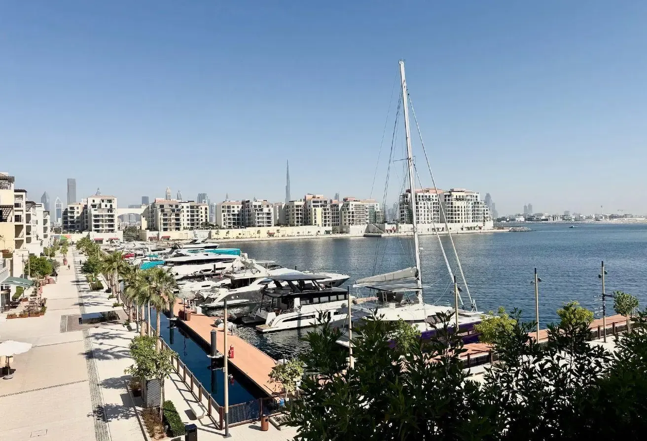 3-BEDROOM+ MAID| MARINA & BURJ KHALIFA VIEW