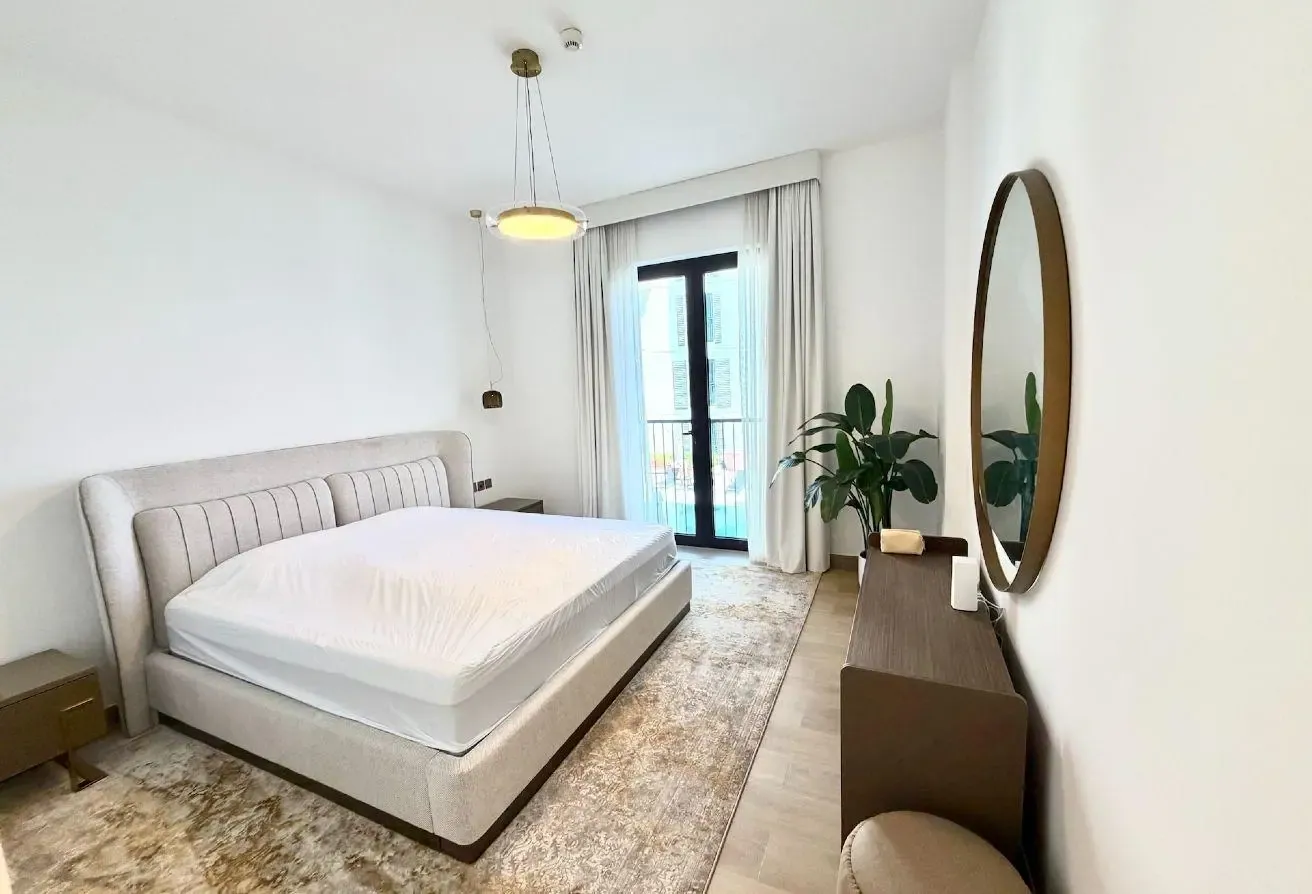 3-BEDROOM+ MAID| MARINA & BURJ KHALIFA VIEW