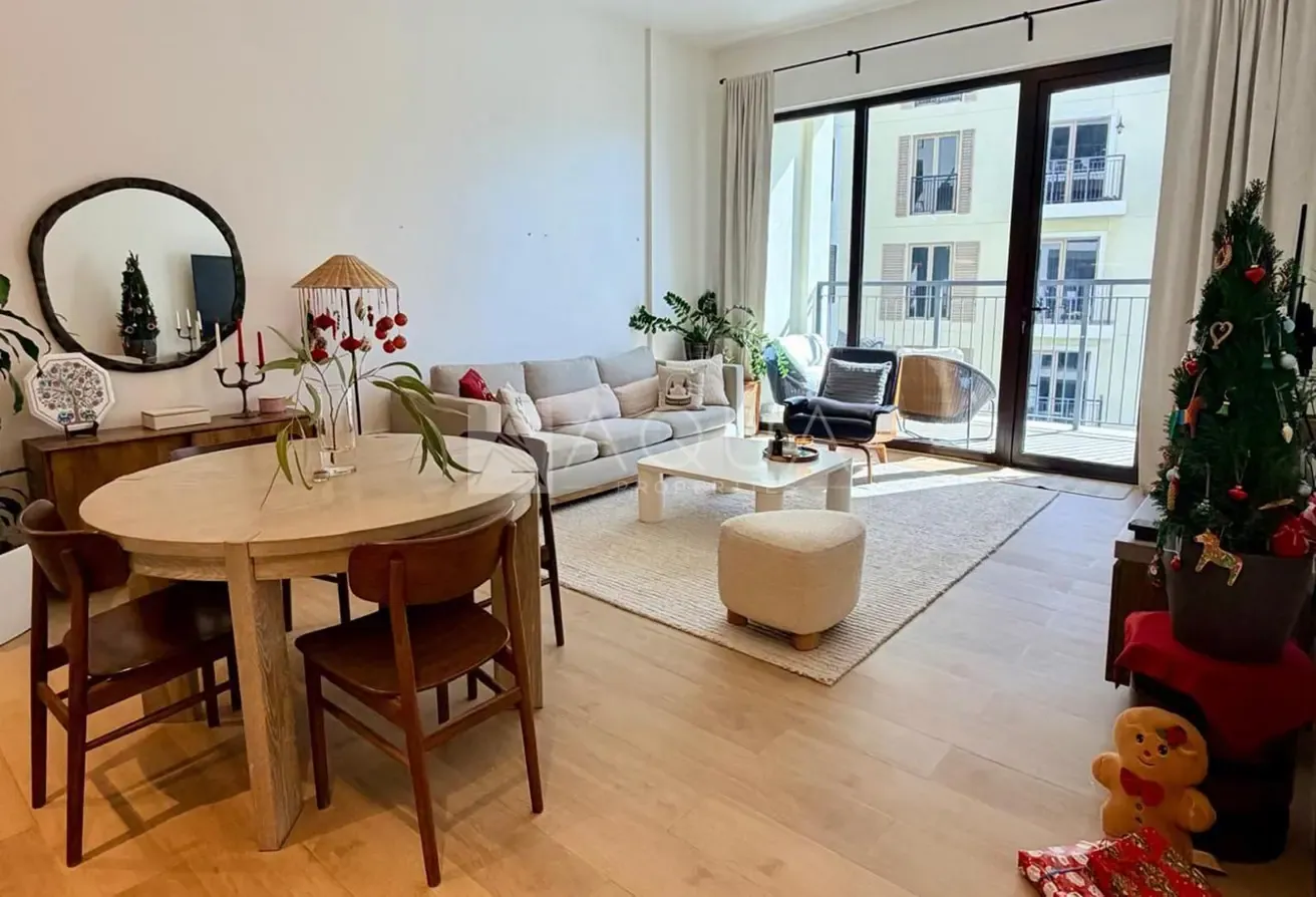 Exclusive Stunning Marina View Apartment
