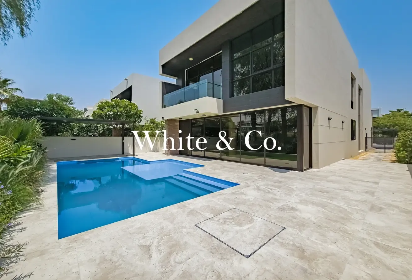 VD1 | Exclusive | 6 Bedroom | Golf Backing