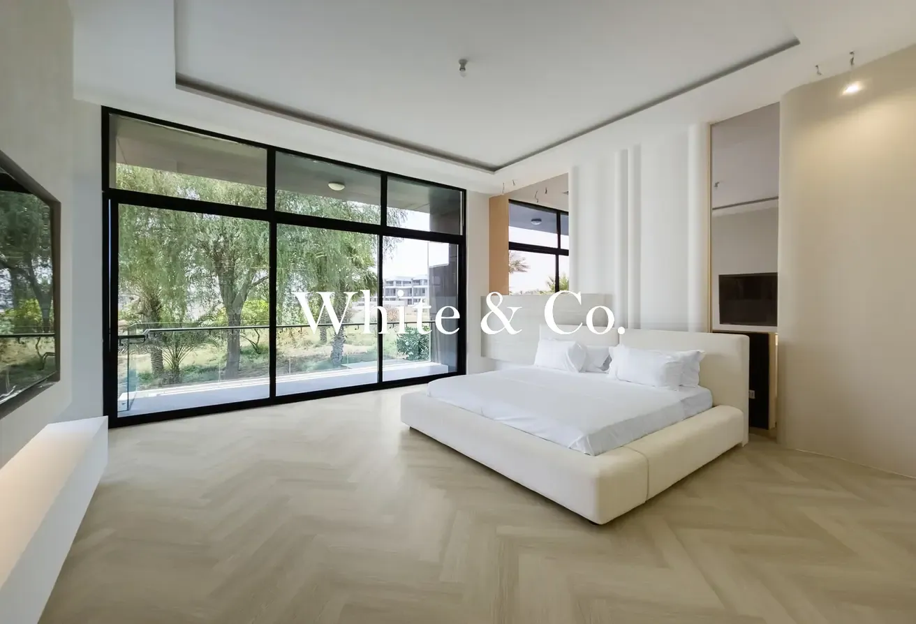 VD1 | Exclusive | 6 Bedroom | Golf Backing