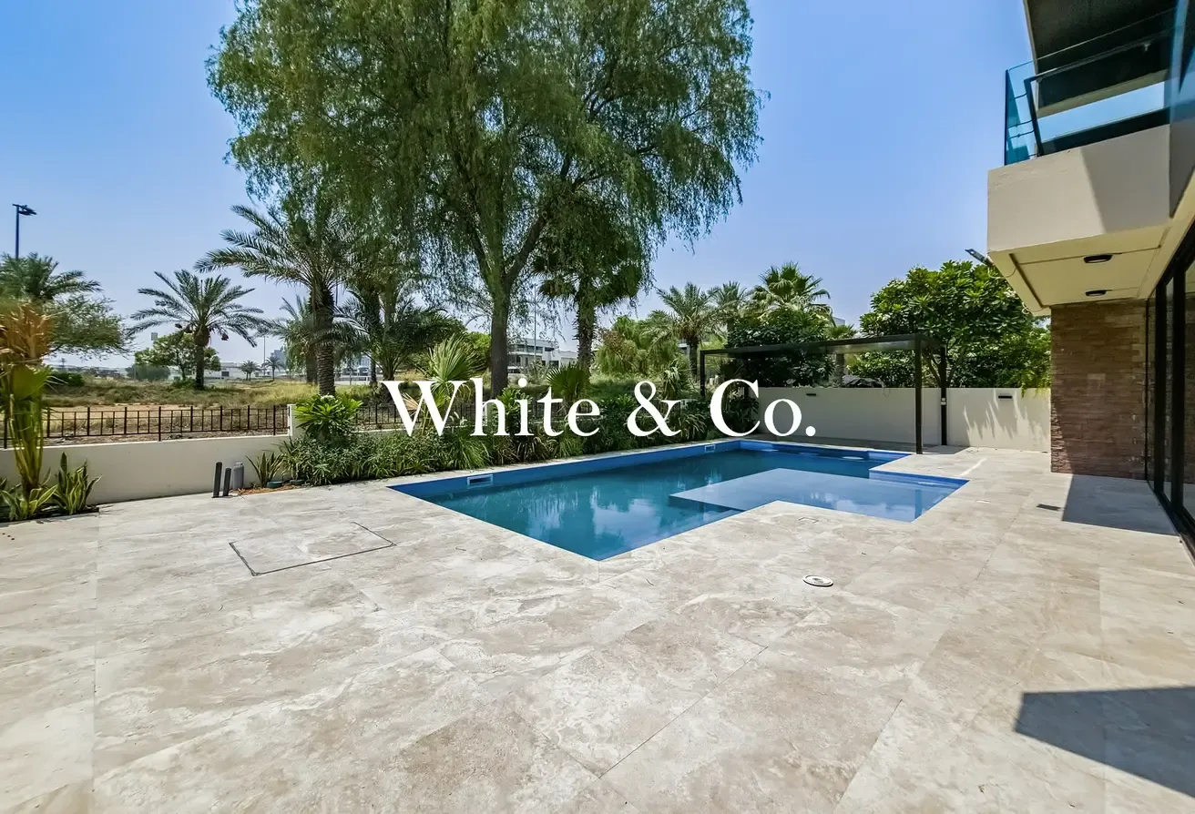 VD1 | Exclusive | 6 Bedroom | Golf Backing