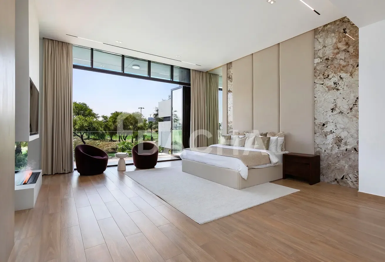 TURN-KEY | GOLF VILLA | LARGE PLOT