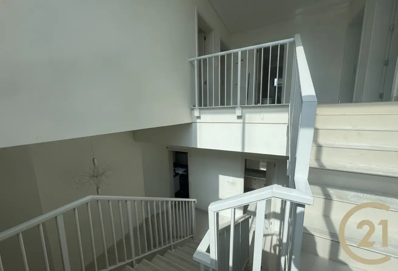 5 Bedroom | Maids | Vacant | Single Row