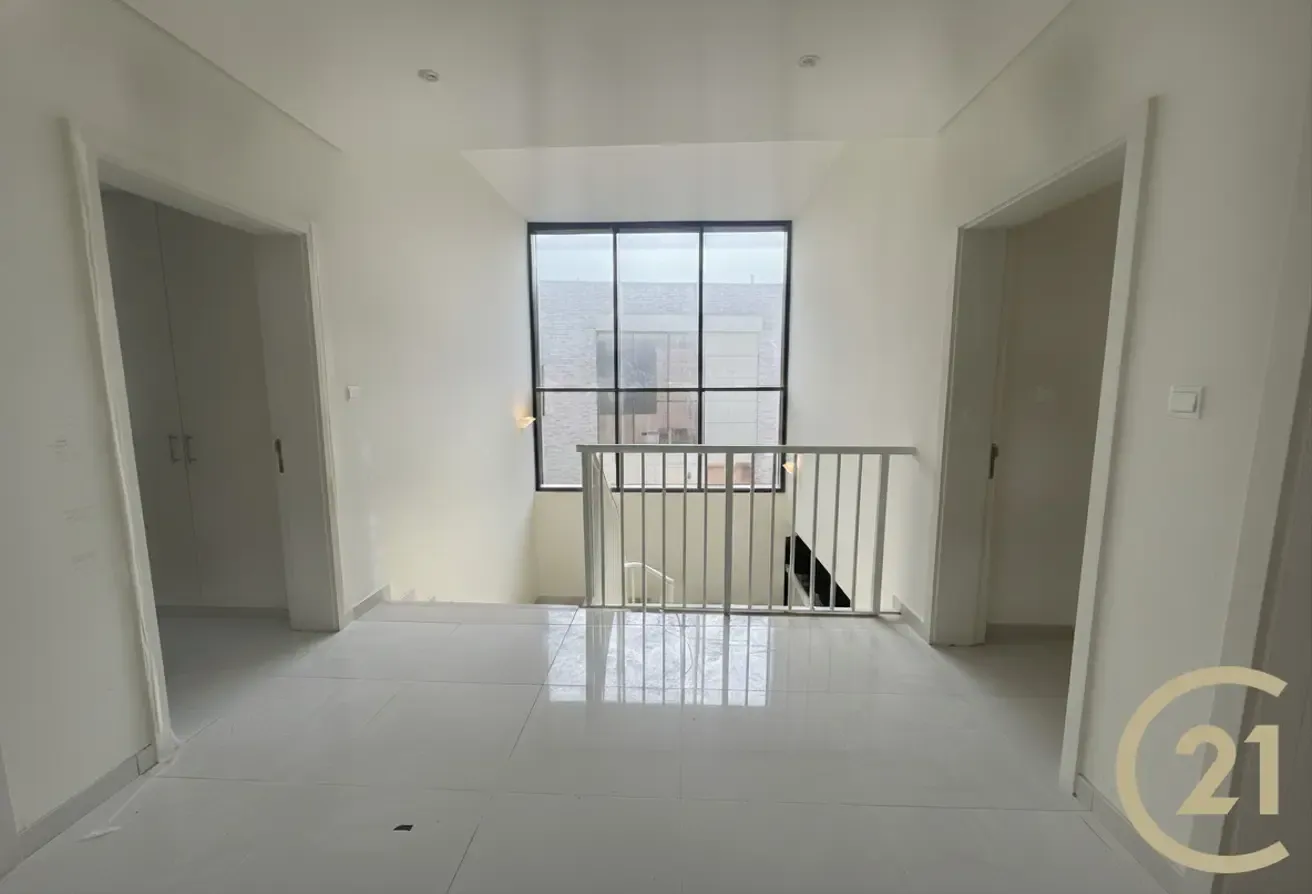 5 Bedroom | Maids | Vacant | Single Row