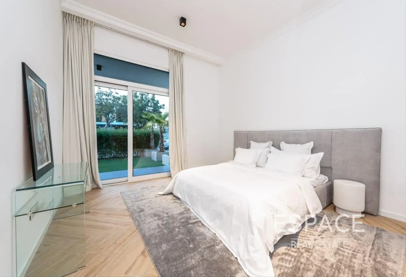 Turn Key | Best View | Smart Home