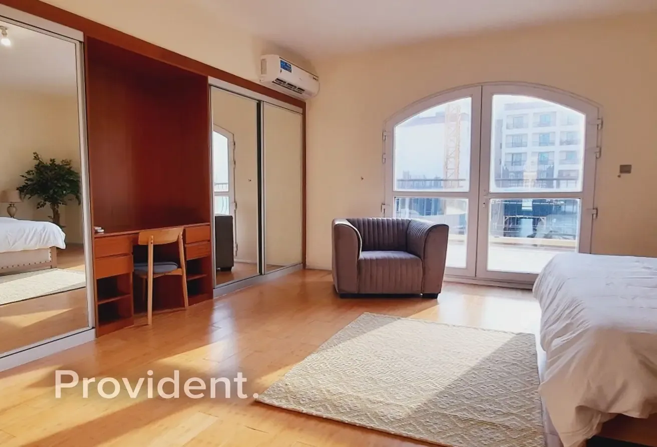 Fully Furnished | Vacant | Huge Layout