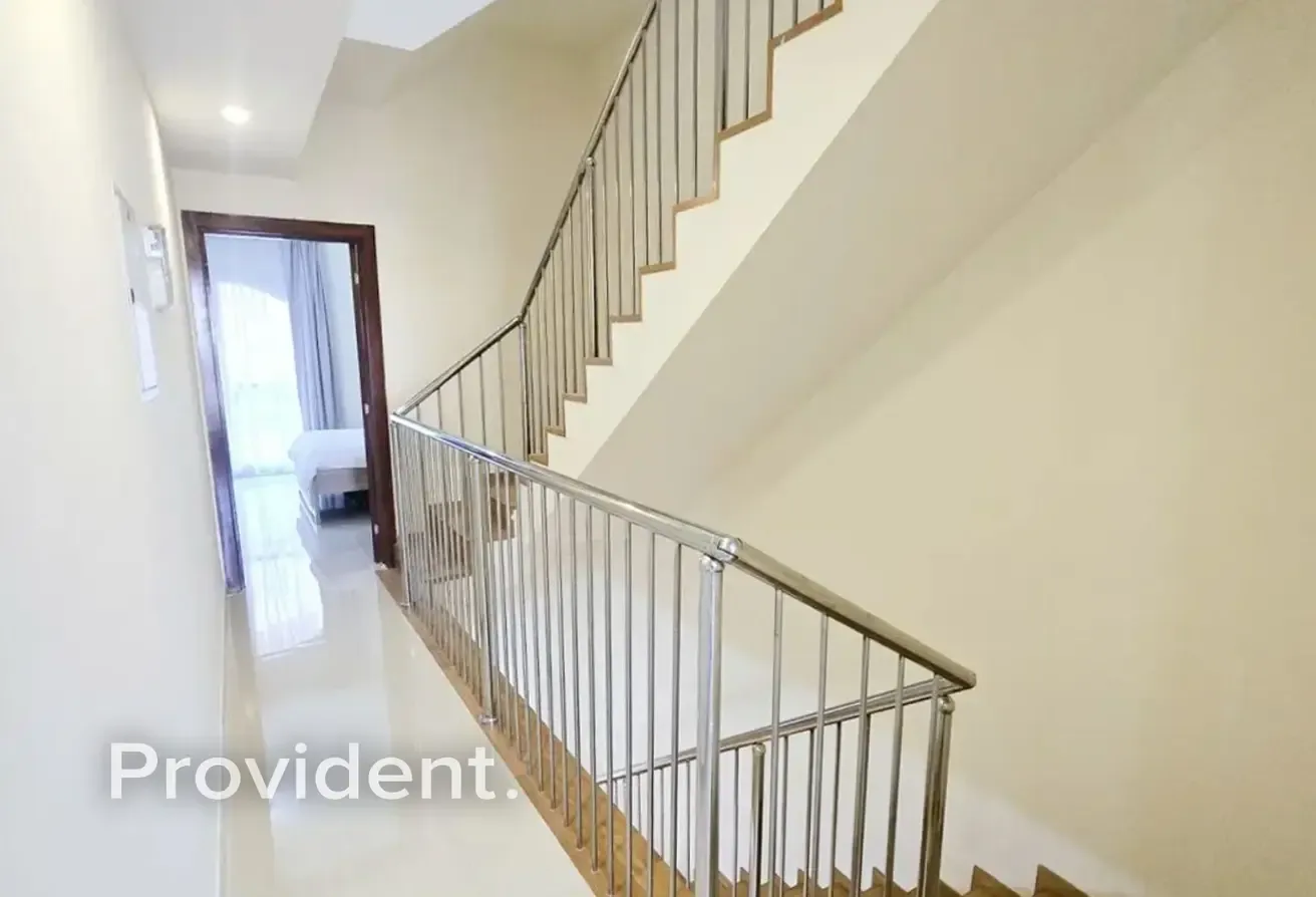 Fully Furnished | Vacant | Corner Unit