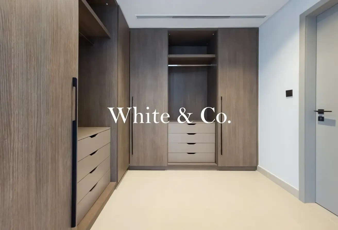 Closed kitchen | Single row | Appliances