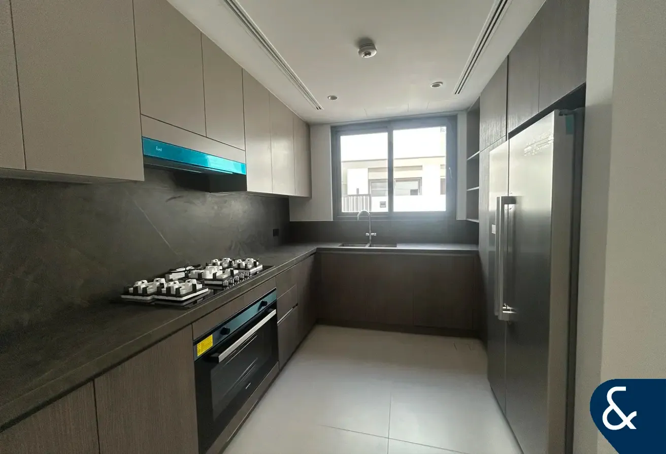 Aura Gardens | Twin Villa | Vacant on Transfer