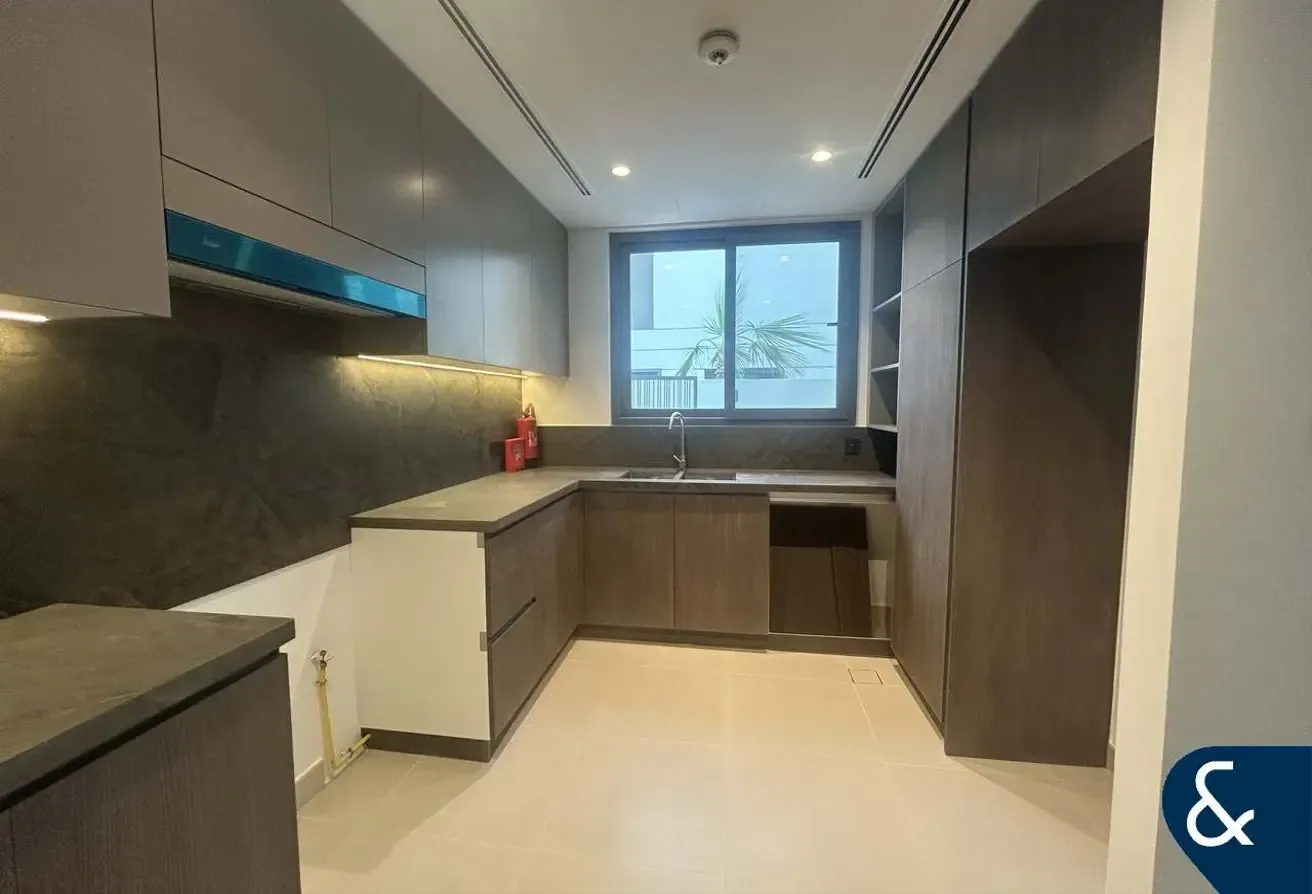Aura Gardens | Twin Villa | Vacant on Transfer